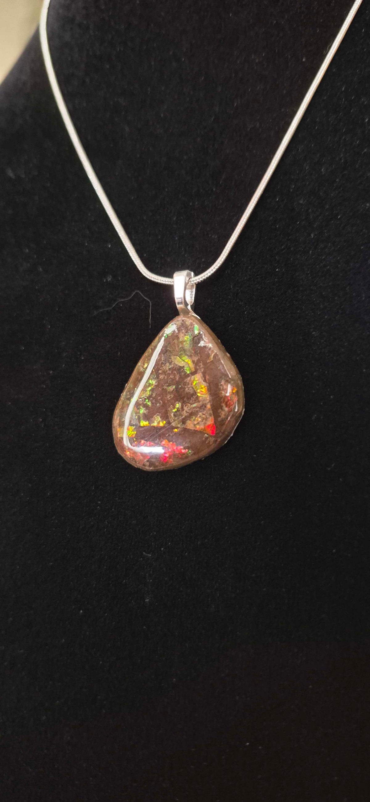 Natural Ammolite Silver Plated Pendant CGJP33 with red, orange and green colour, view 2