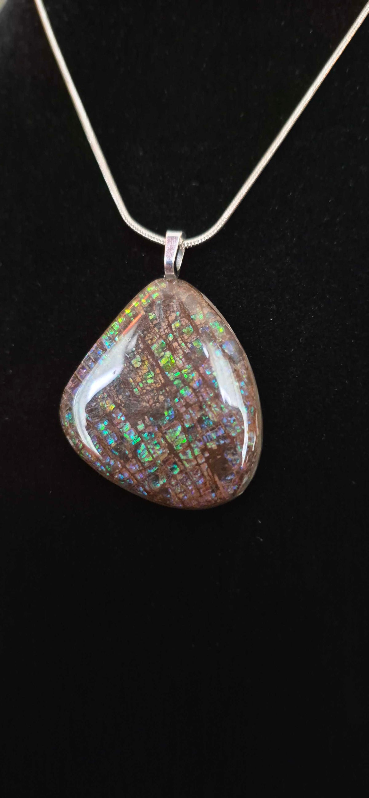 Natural Ammolite Silver Plated Pendant CGJP39 with green, blue and pink colour, view 2